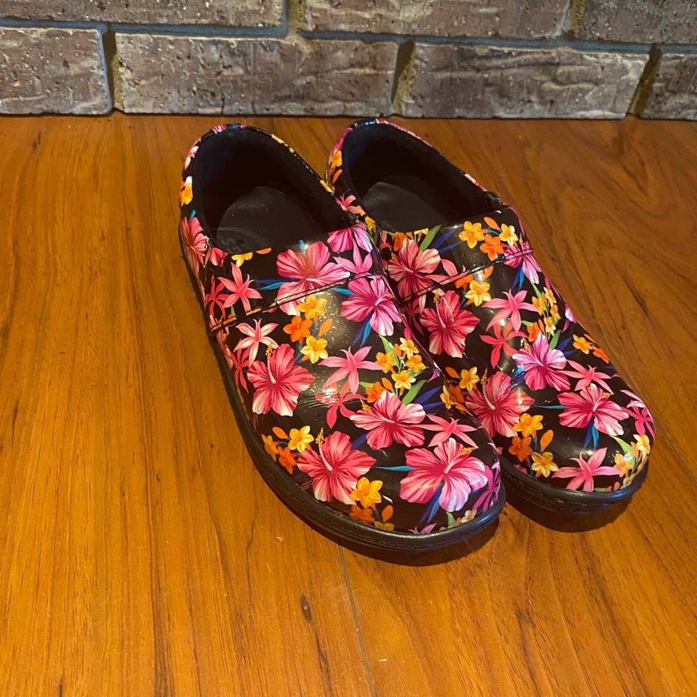 Klogs Nursing Shoes